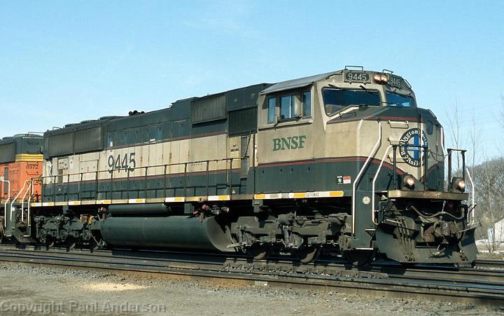 BNSF 9445 SD70MAC.jpg